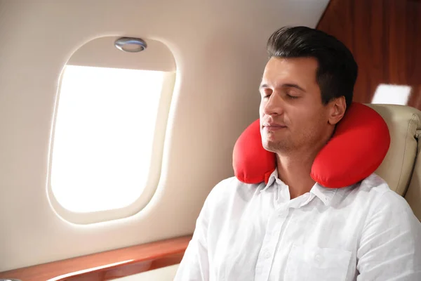 8 Reliable Health Benefits of A Travel Neck Pillow